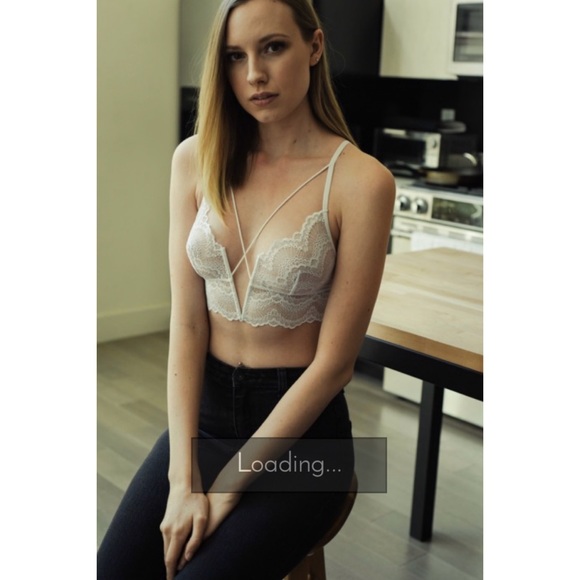 Structured Scalloped Lace Bralette White - Picture 5 of 8